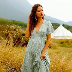 NWOT Floral Sage Green Maxi Dress